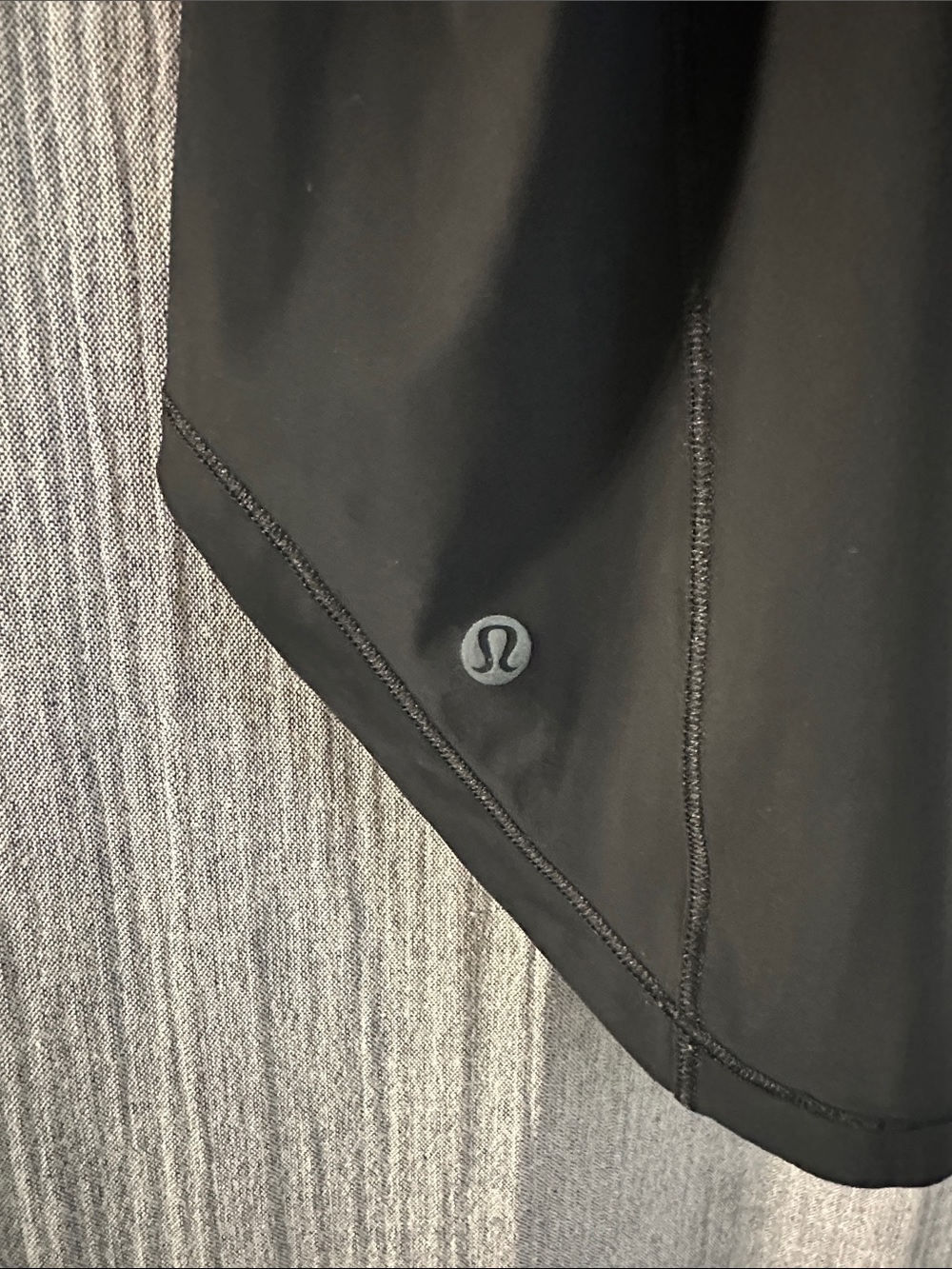 lululemon athletica Black Mesh-Shoulder Active Tank - Picture 5 of 8